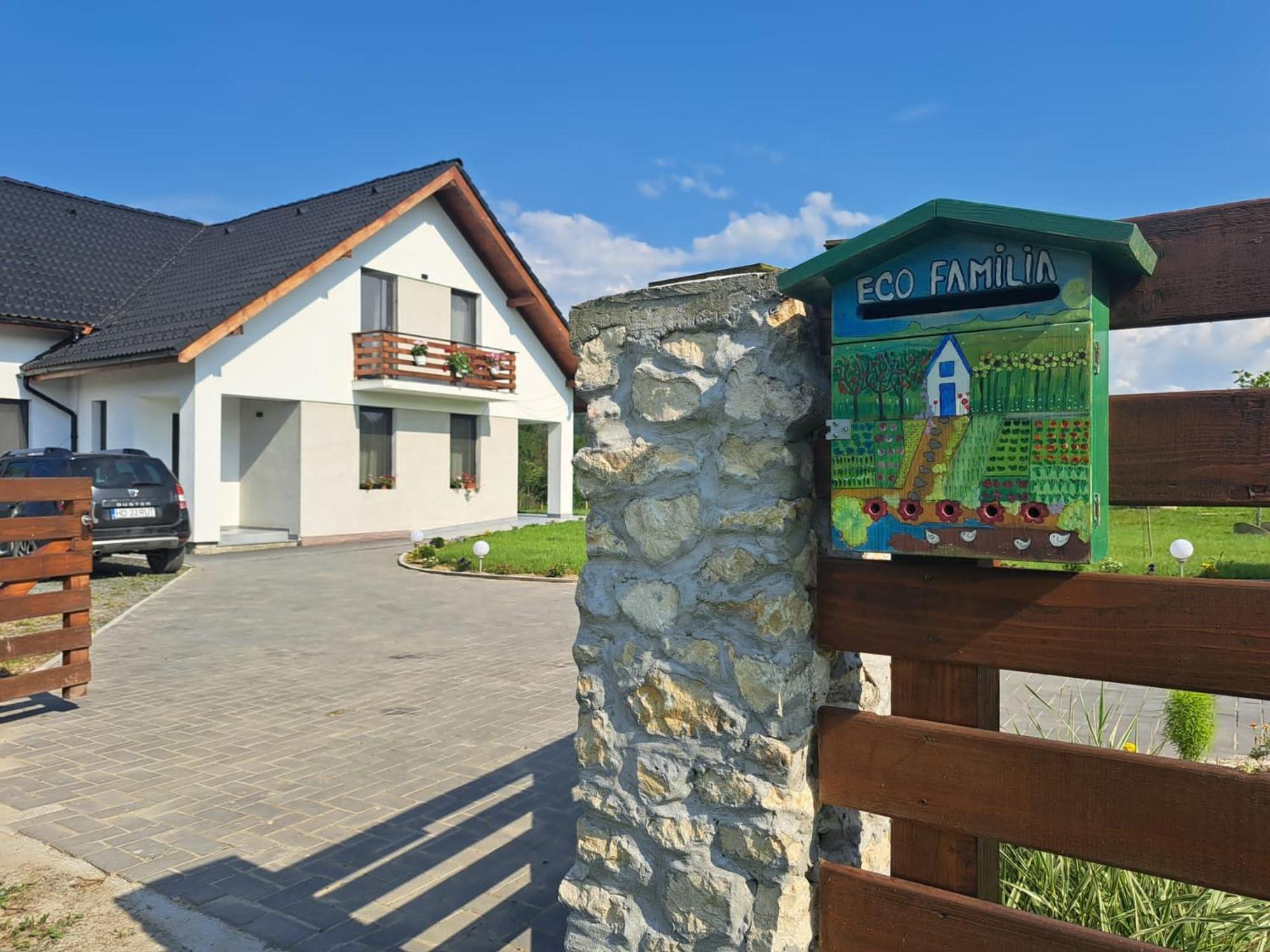 Eco Familia Hotel Pojoga Kültér fotó